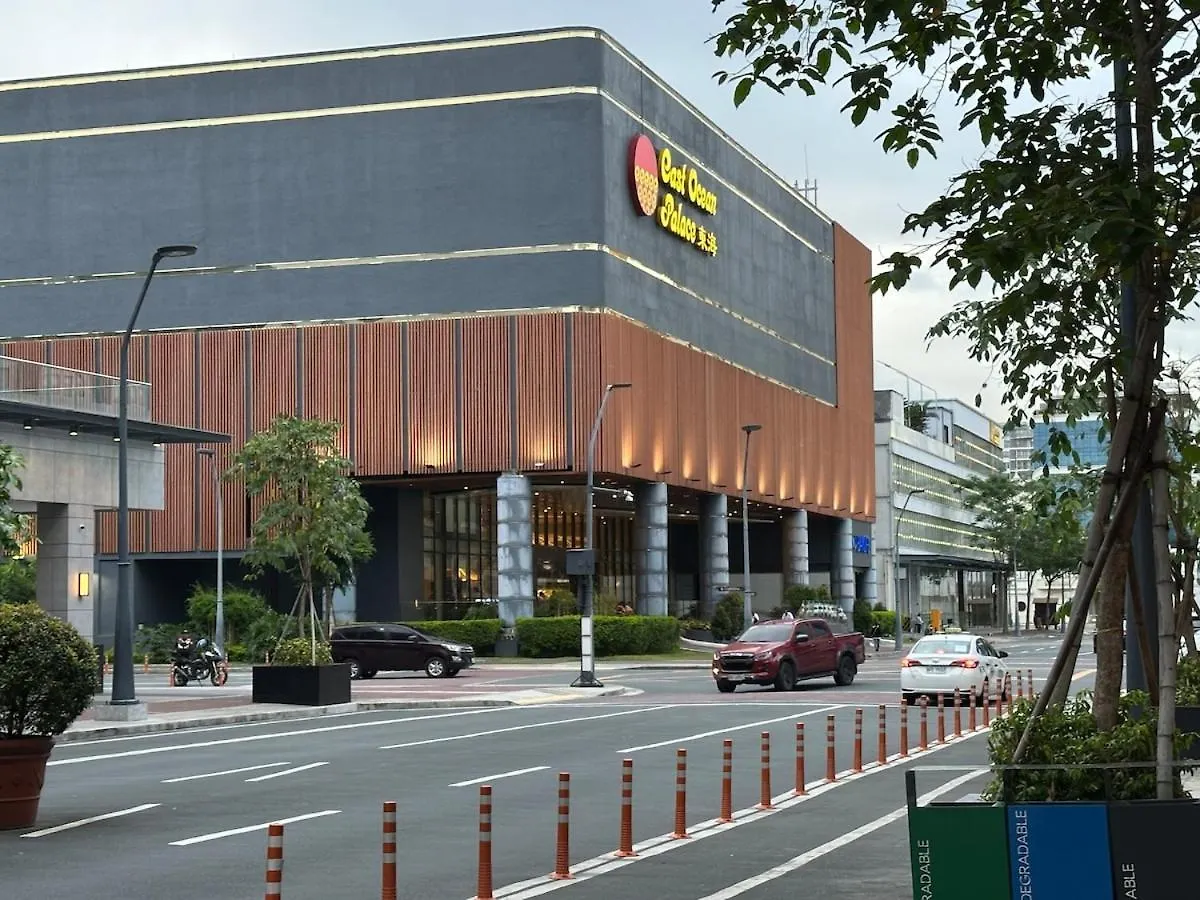 2 Mins To Okada, Near Solaire, City Of Dream Manila